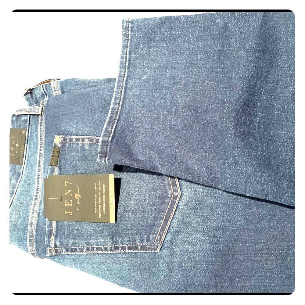 NWT Jen 7 Slim Straight Jeans